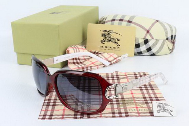 Burberry Boutique Sunglasses 052